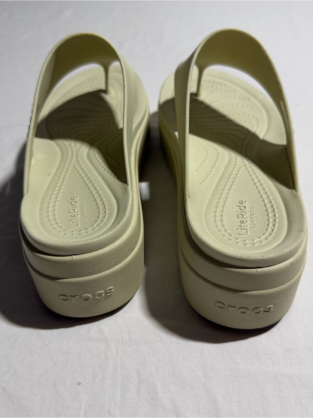Crocs Women's Brooklyn Slip-On Flip Sandals - Picture 6 of 10